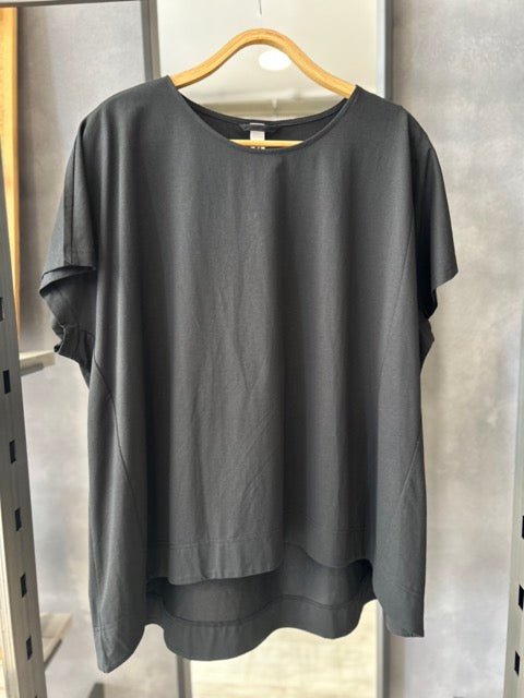 T-shirt taglio over