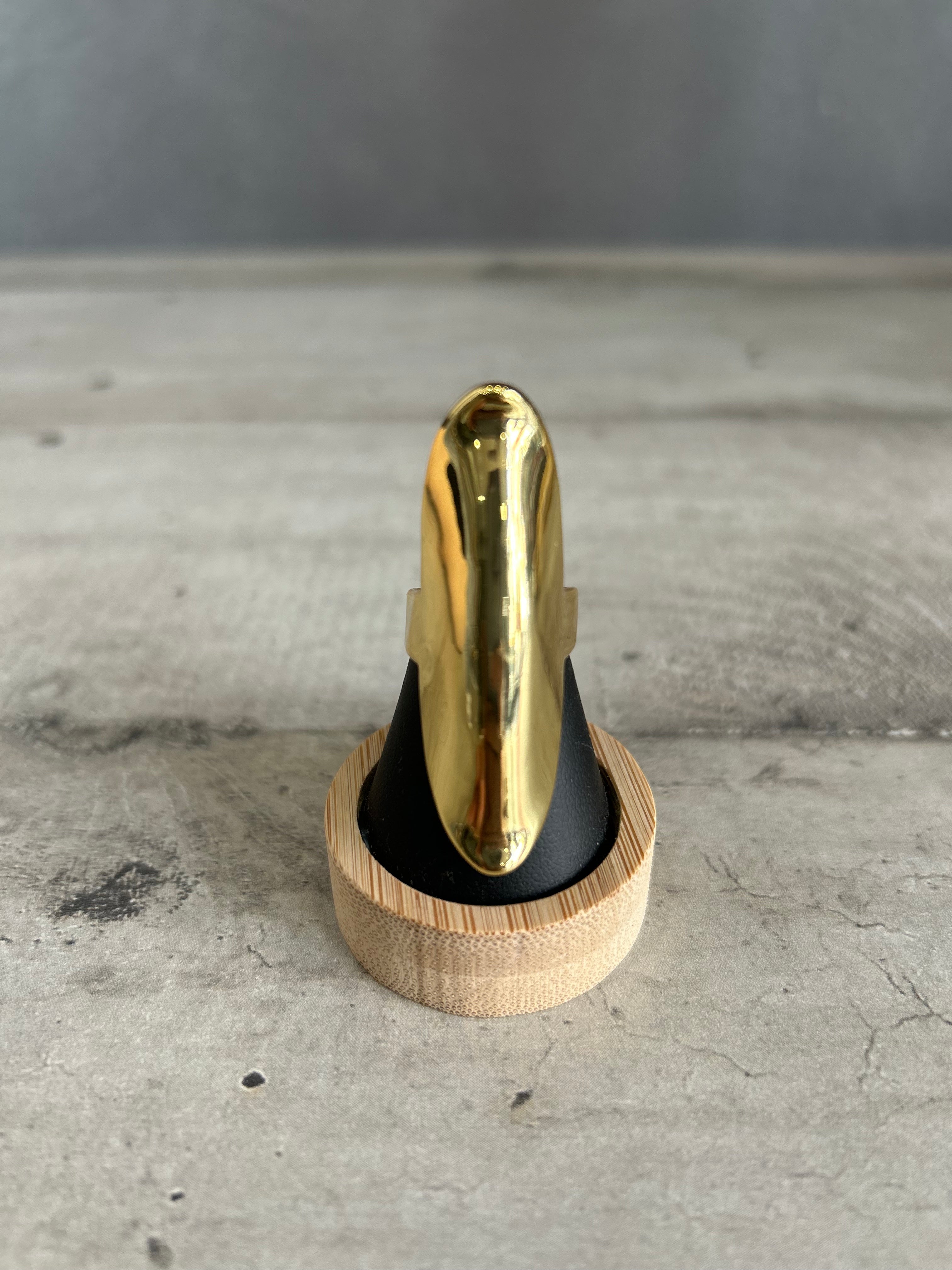 Anello in acciaio dorato