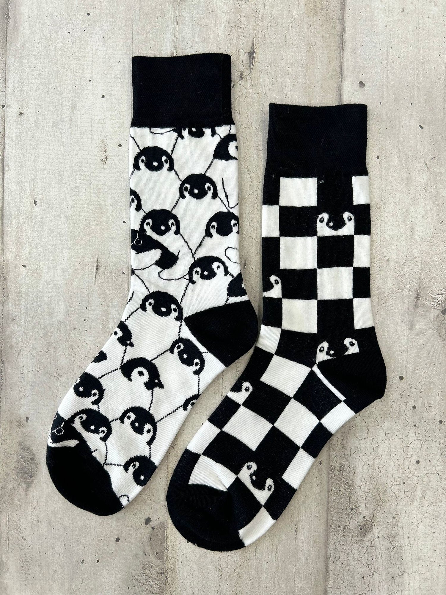 Calzini spaiati con pinguini