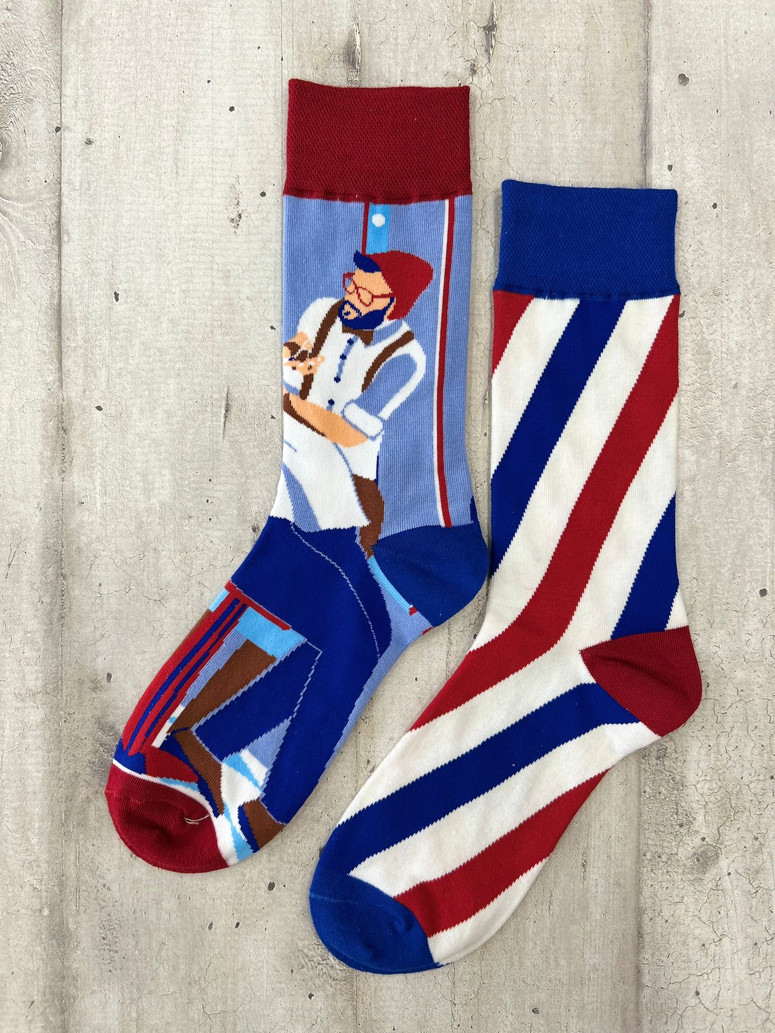 Calzini spaiati a tema barbiere