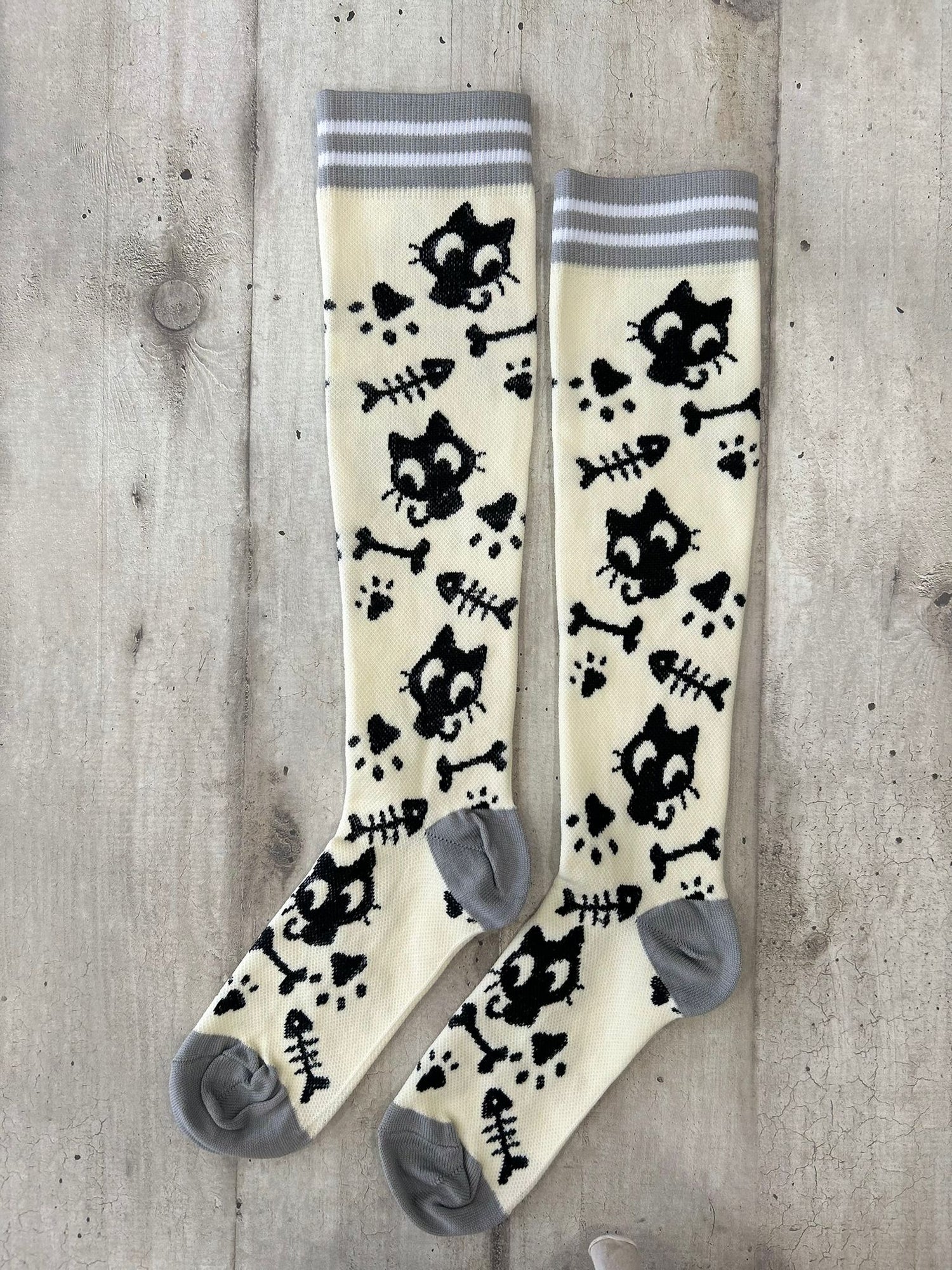 Calzini al ginocchio con gatti