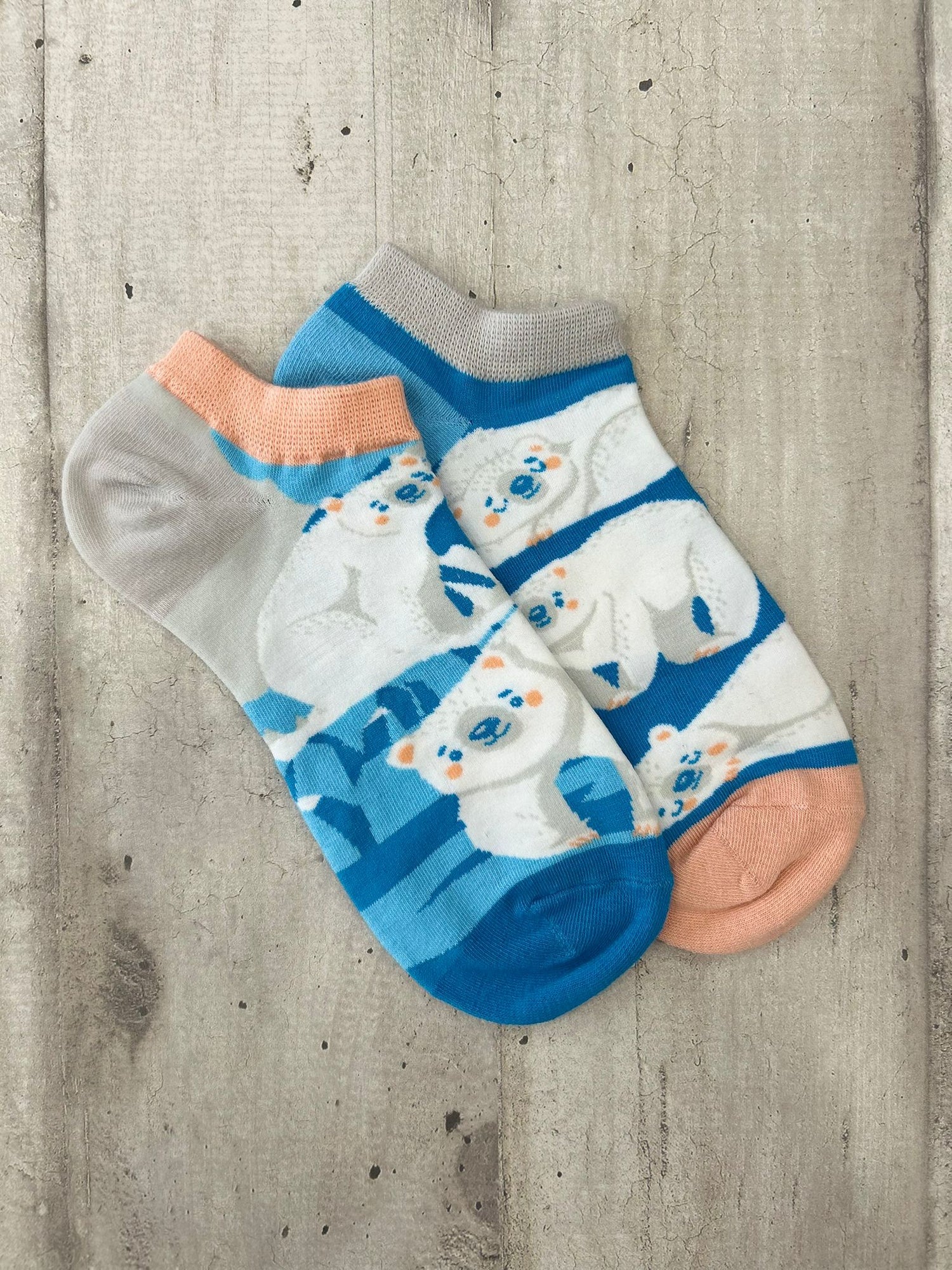 Calzini spaiati con orsi polari