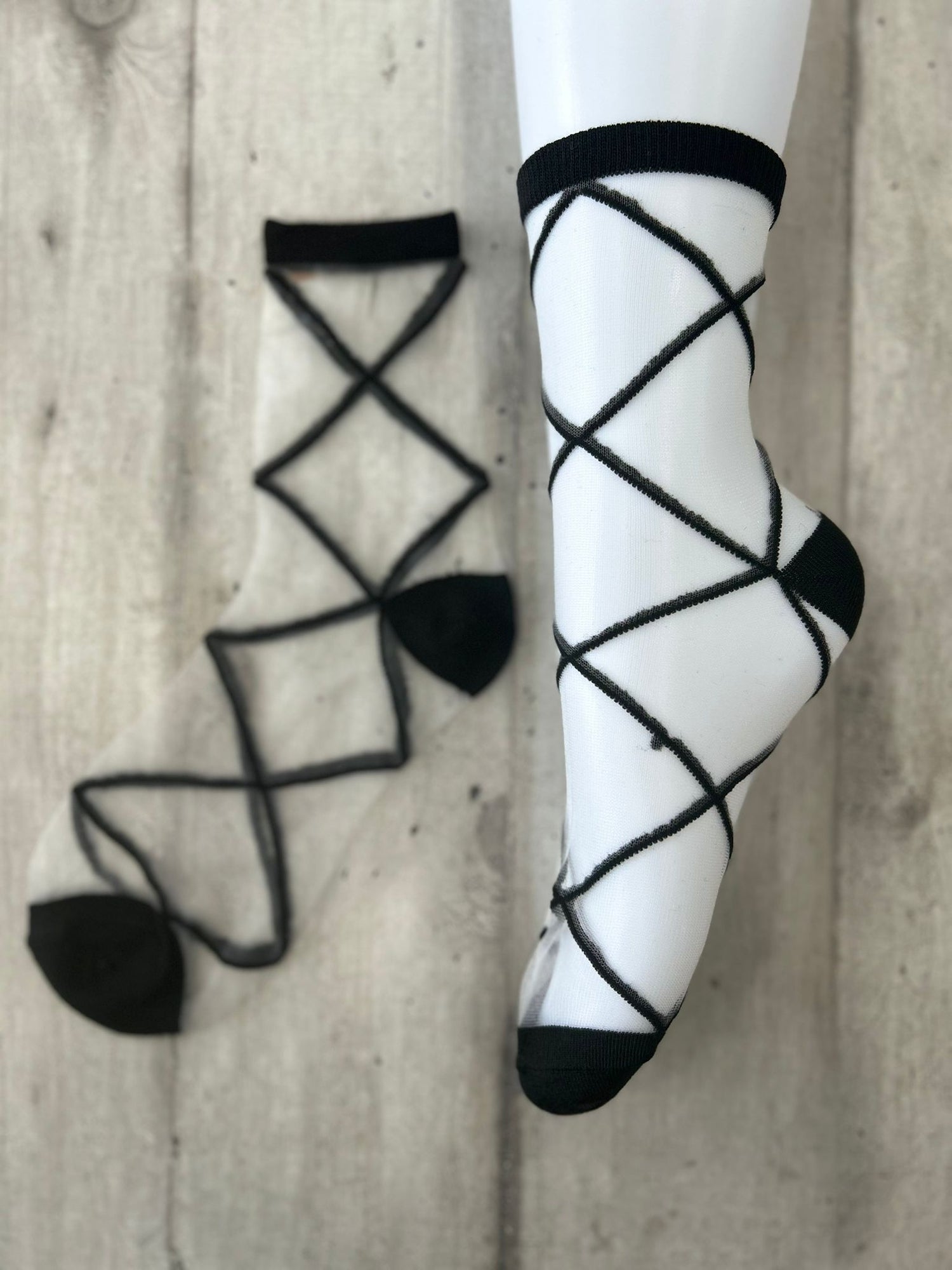 Calzini trasparenti con motivo geometrico