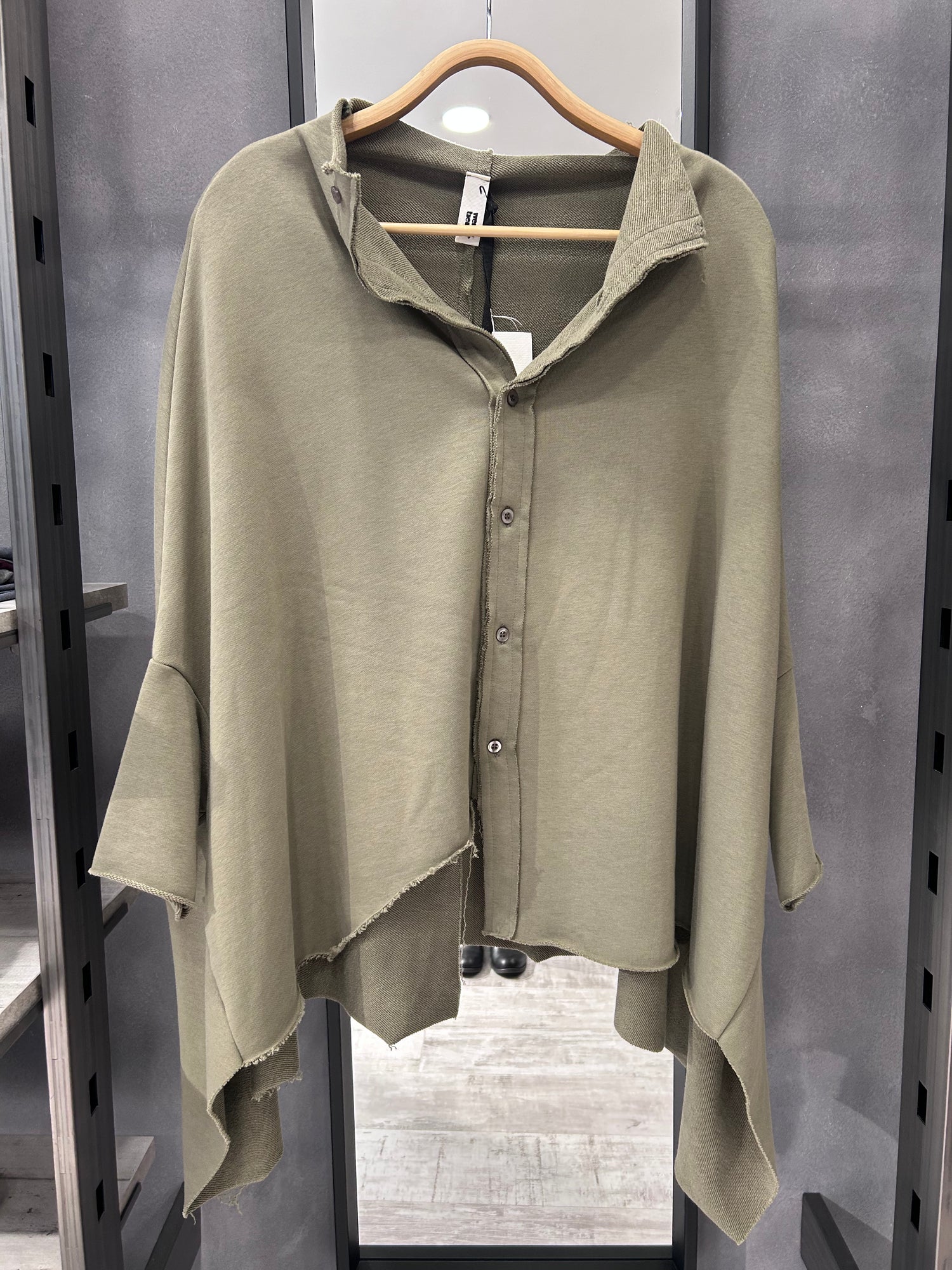 Cardigan asimmetrico in felpa
