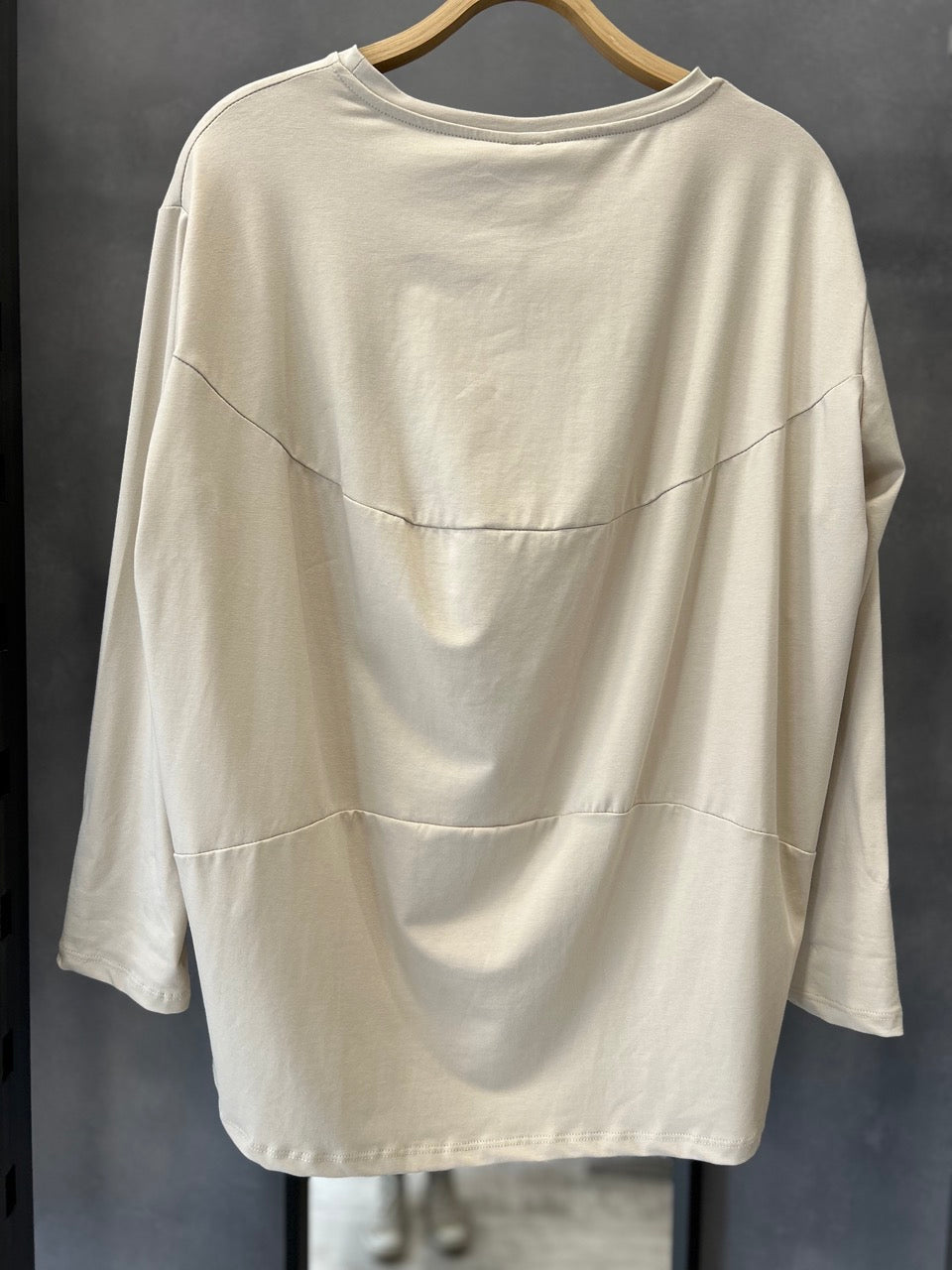 Maglia oversize con dettagli sul retro