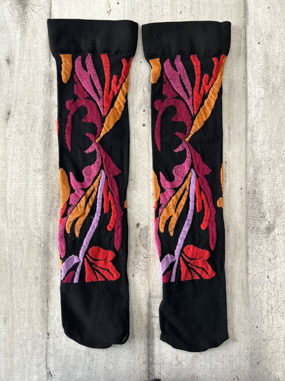 Calzini neri con fiori