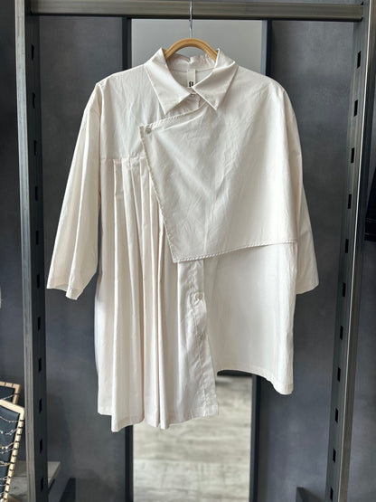 Camicia asimmetrica con pieghe