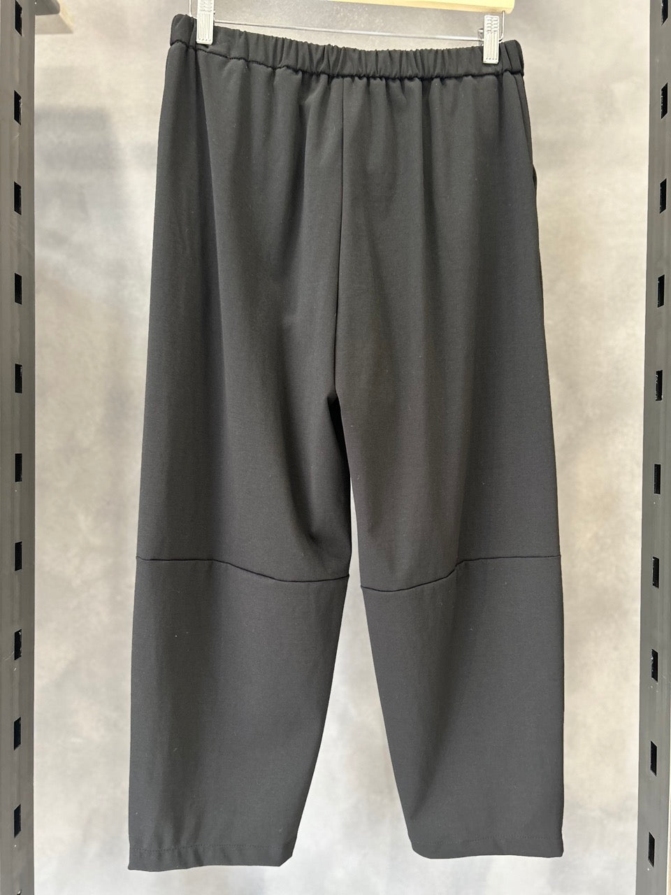 Pantaloni con zip laterale sul fondo