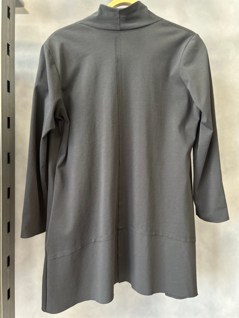 Giacca asimmetrica con bottoni