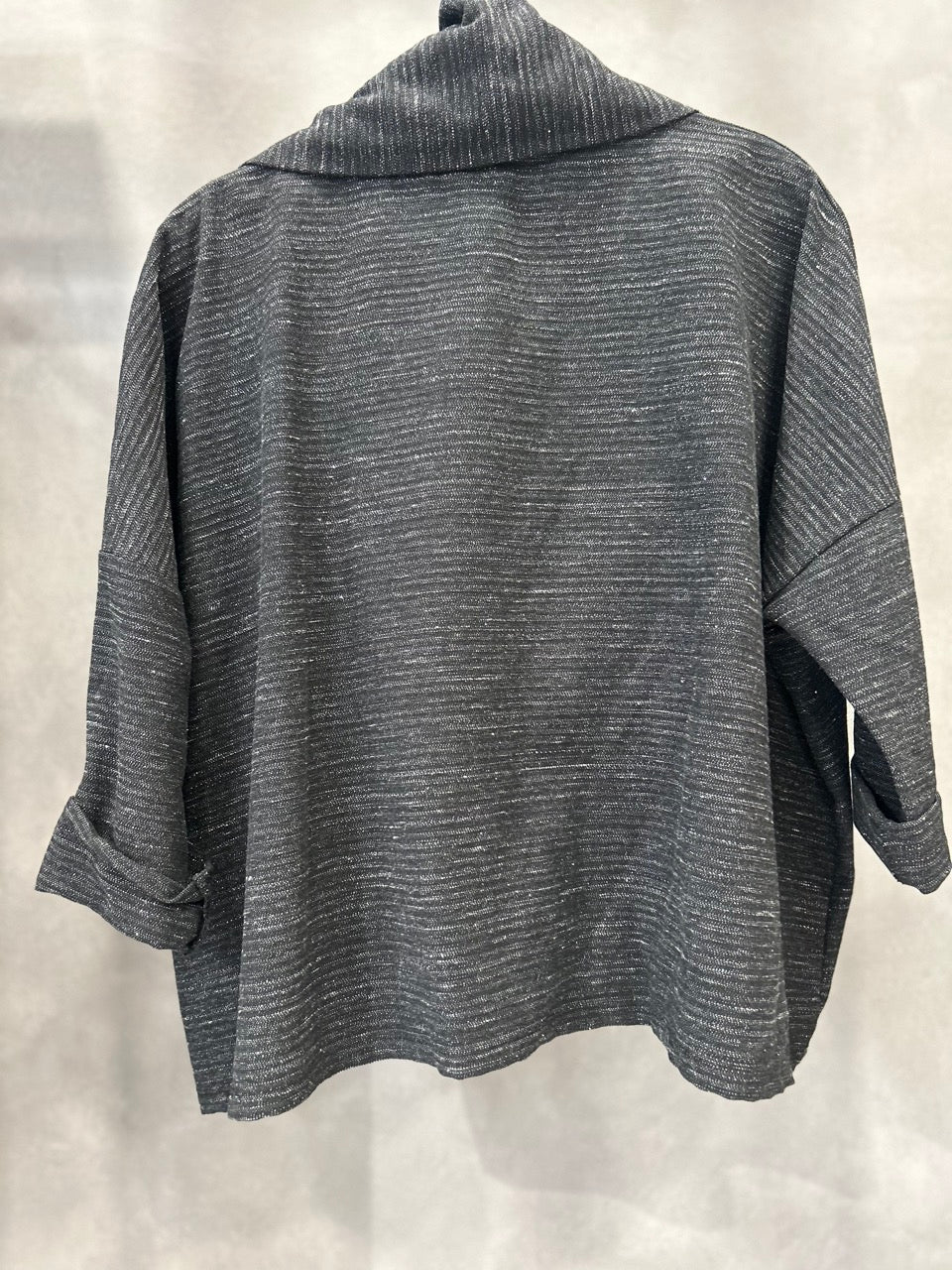 Giacca con collo drappeggiato