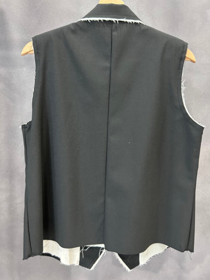 Gilet nero e bianco