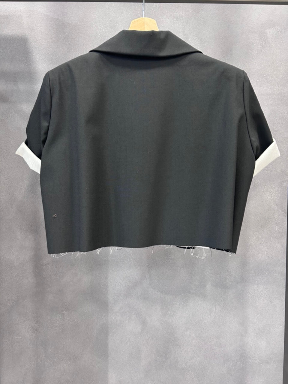 Giacca elegante corta a maniche corte