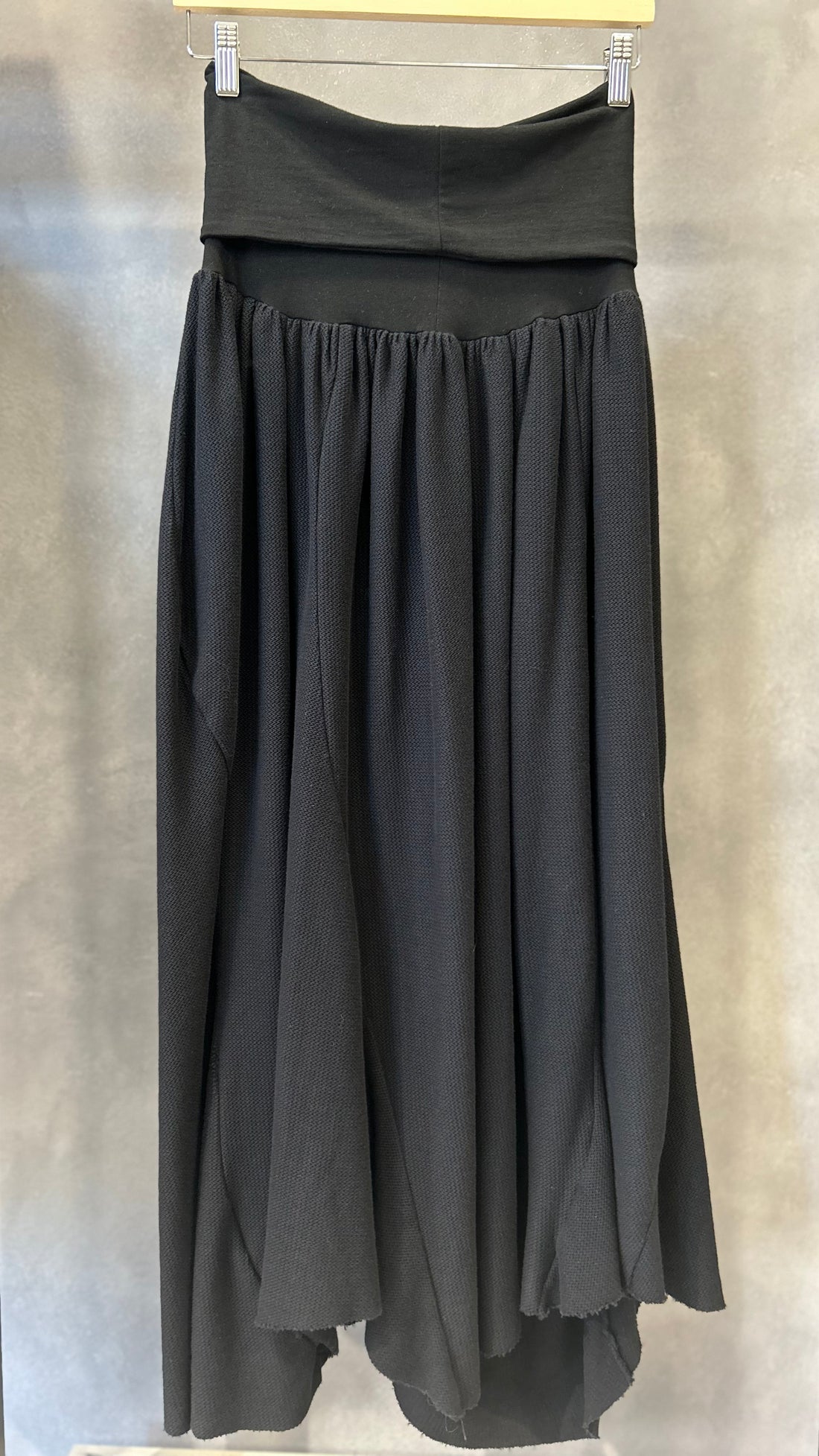 Gonna lunga con fascia elastica