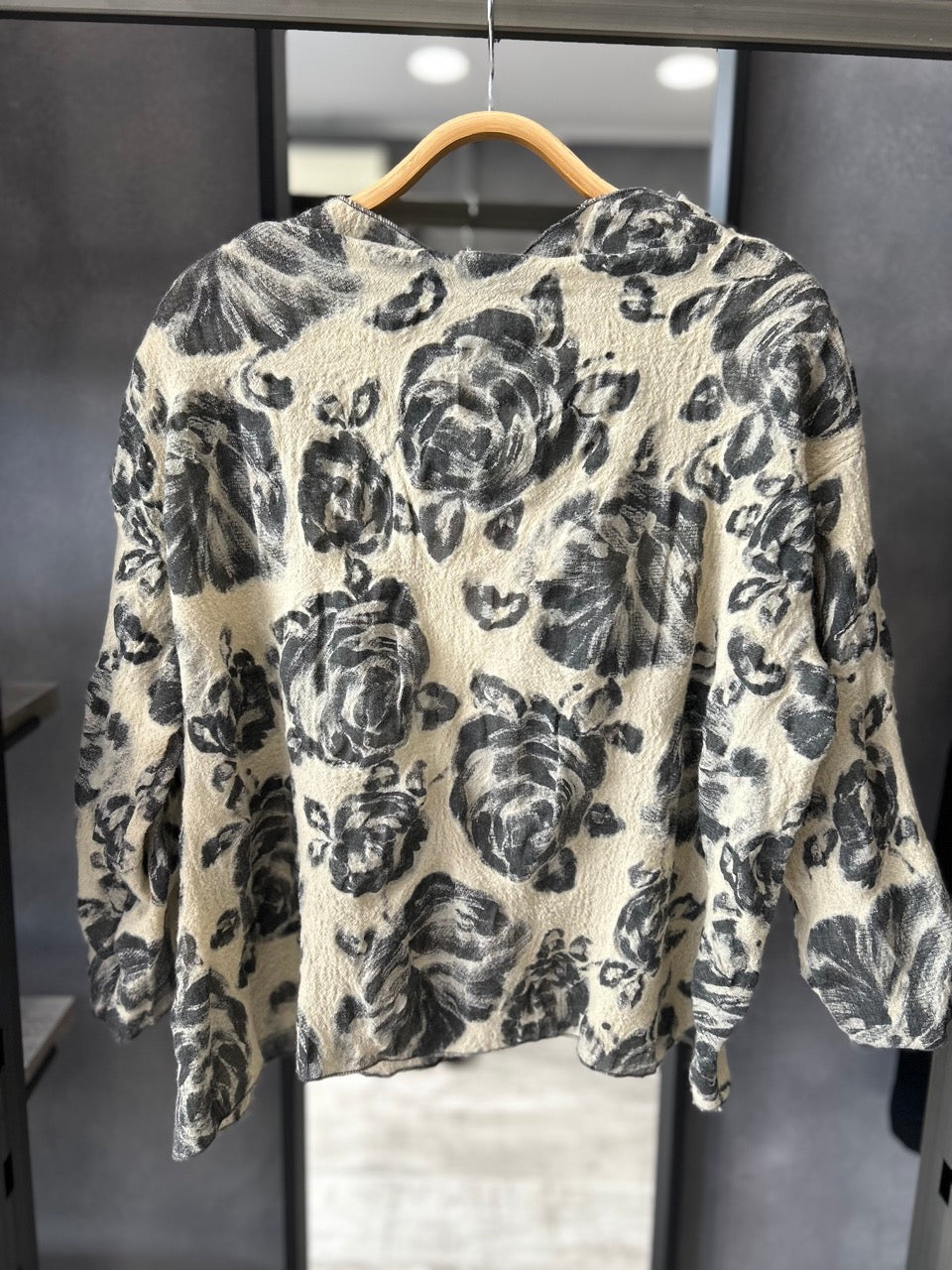 Maglia fantasia floreale