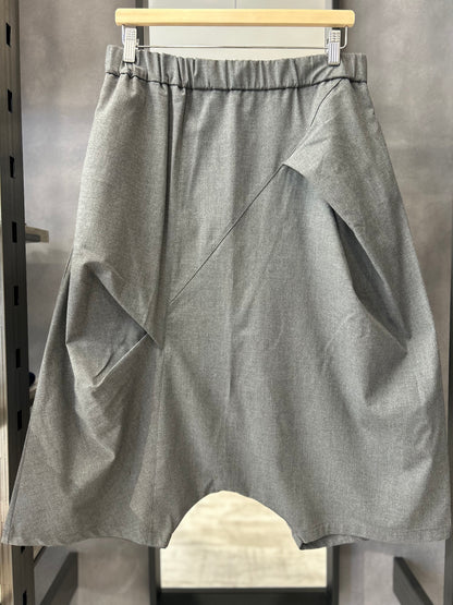 Pantalone largo cavallo basso