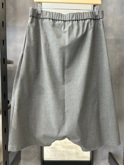 Pantalone largo cavallo basso