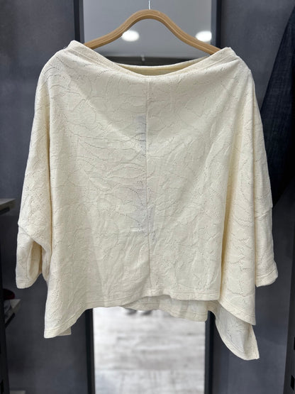 Maglia traforata motivo floreale