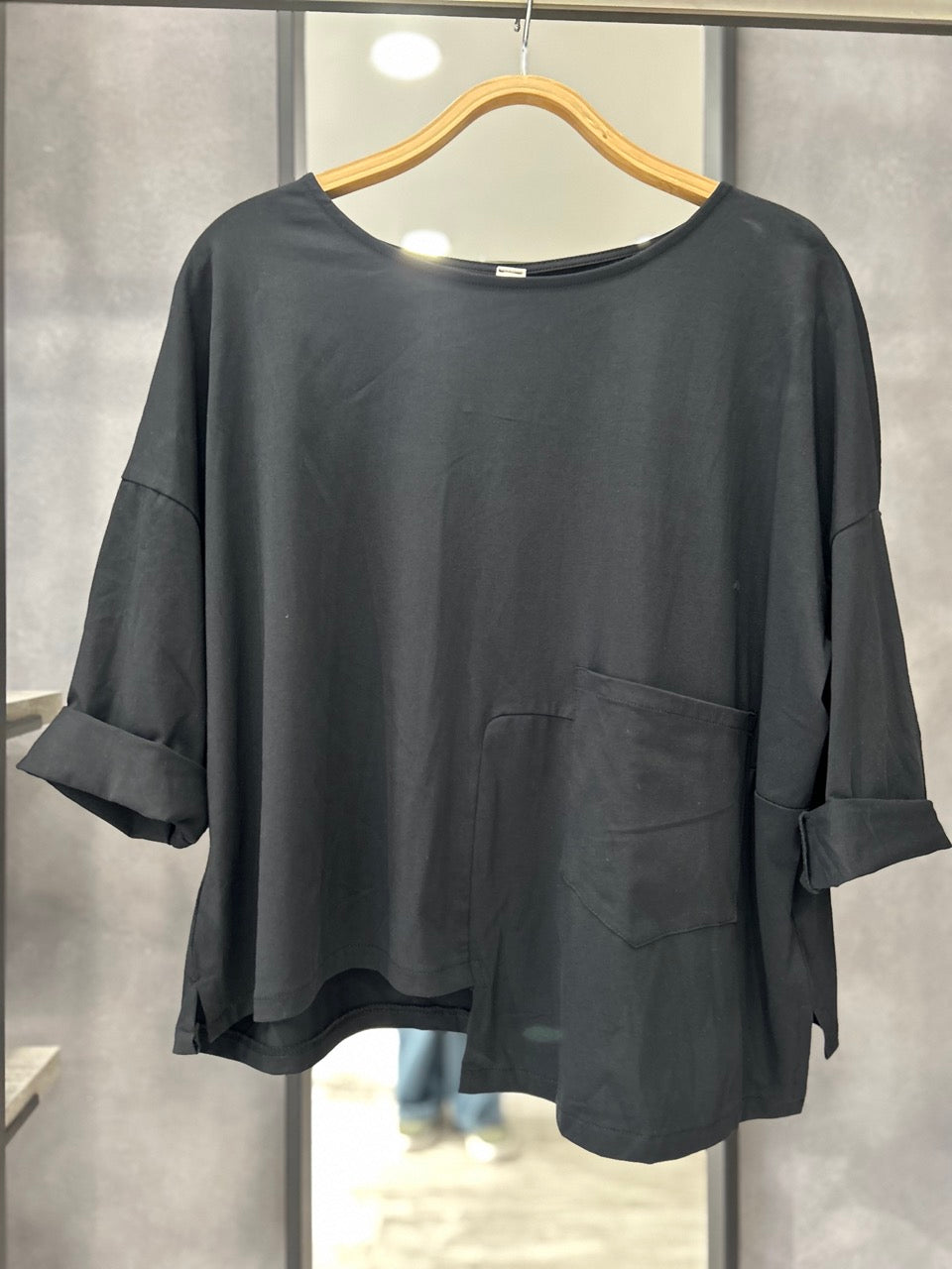 Maglia basic con tasca