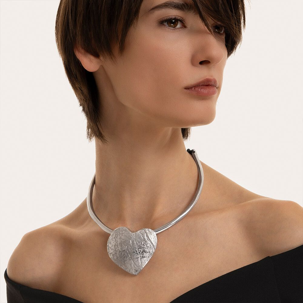 Collana rigida cuore piccolo