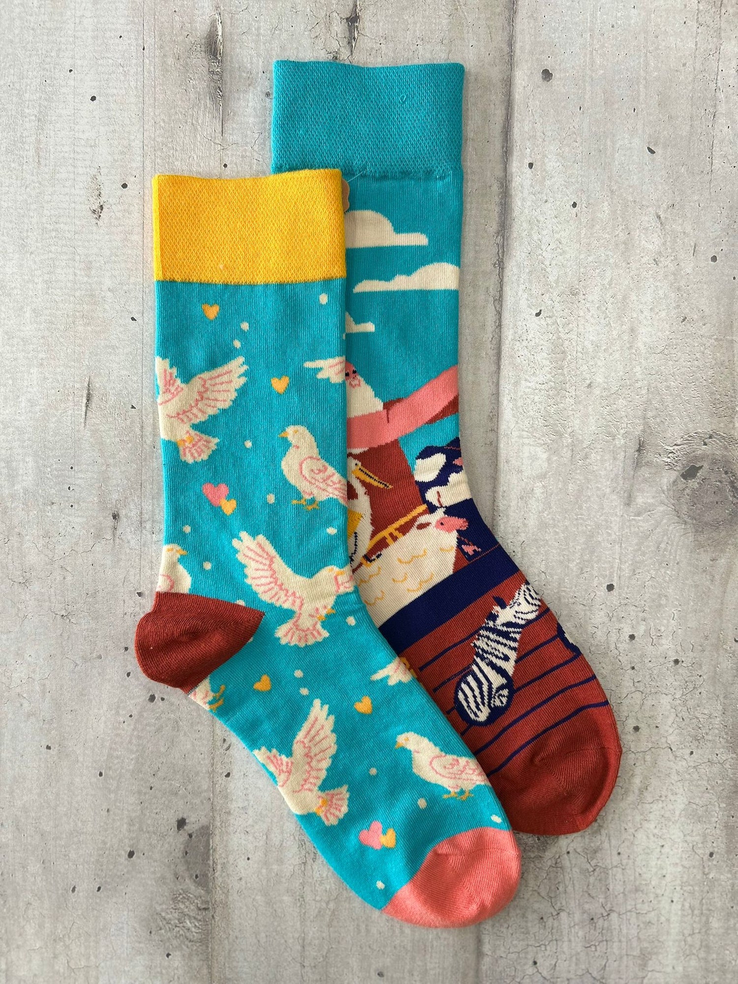 Calzini spaiati arca e colombe