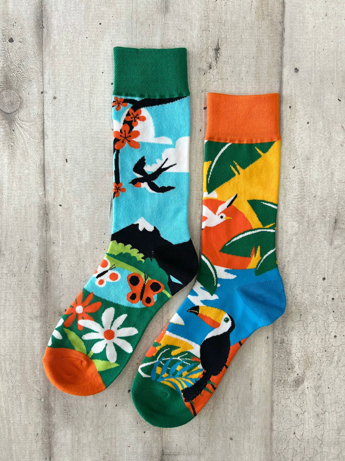 Calzini spaiati tropicali