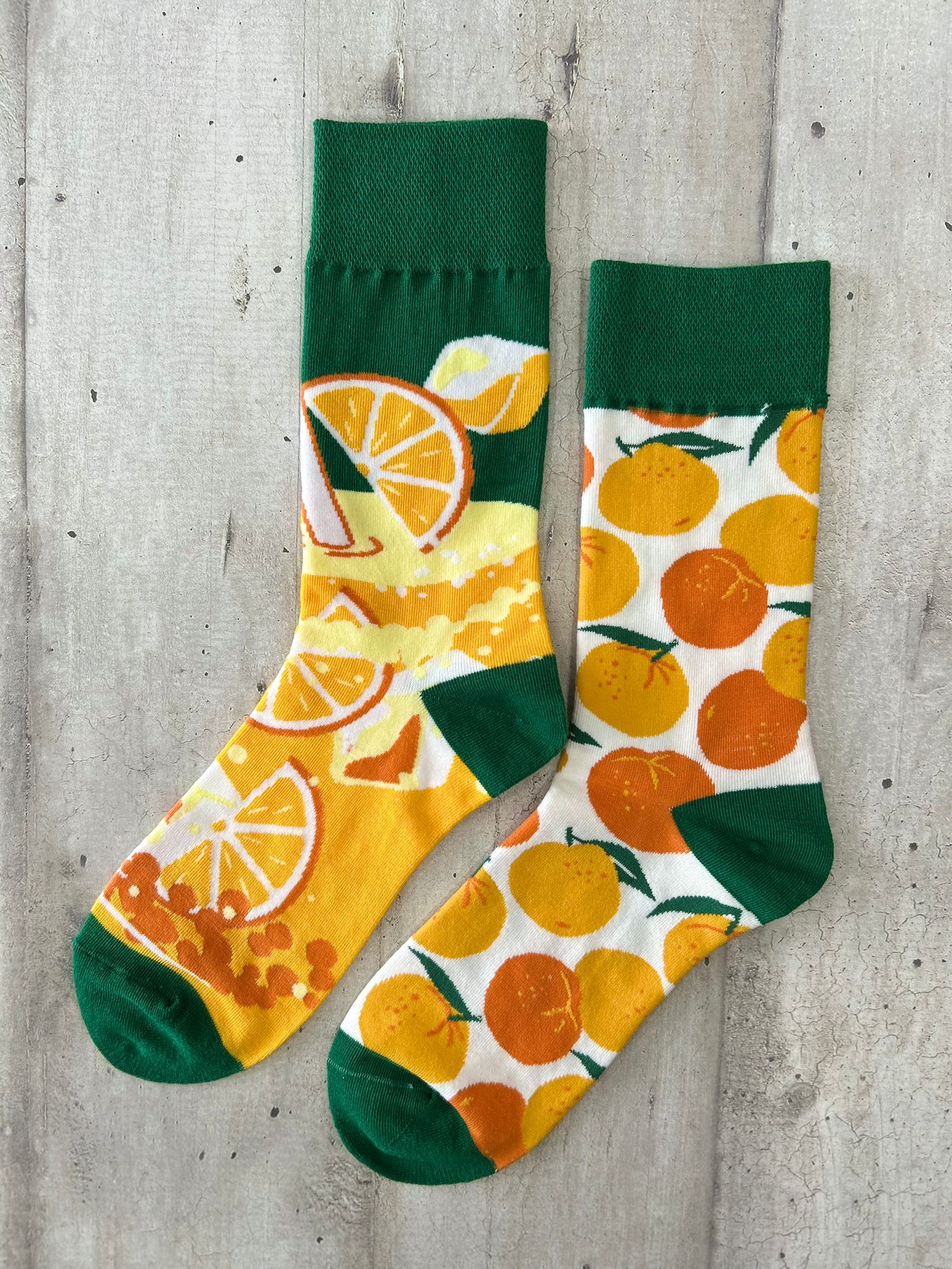 Calzini spaiati agrumi