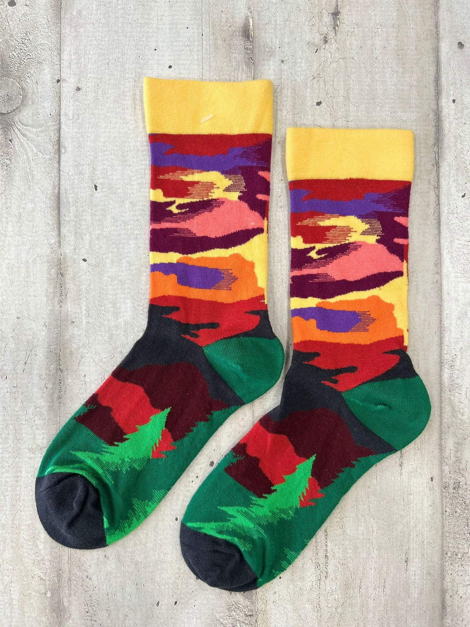 Calzini tramonto montagna