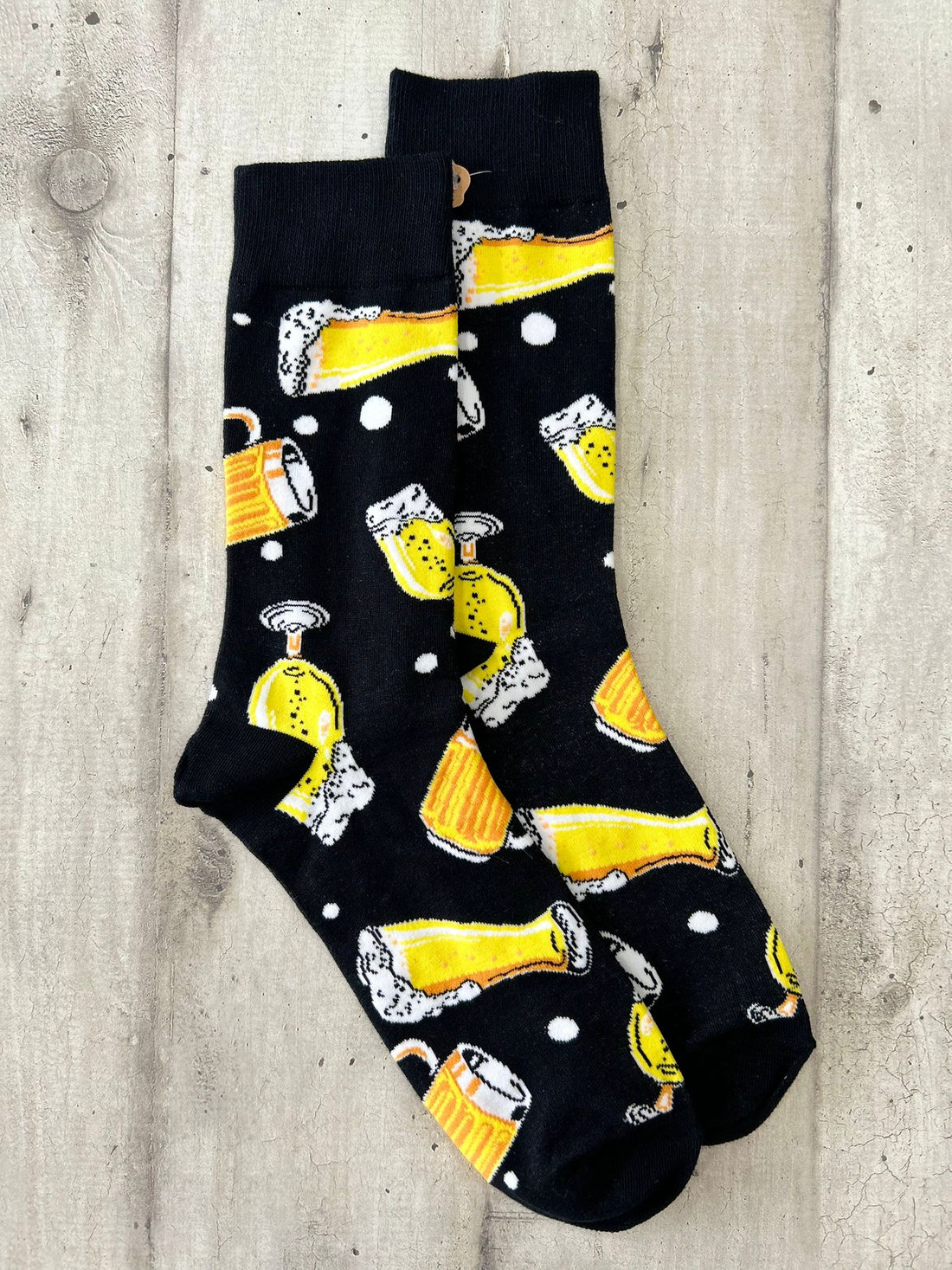 Calzini neri con boccali di birra