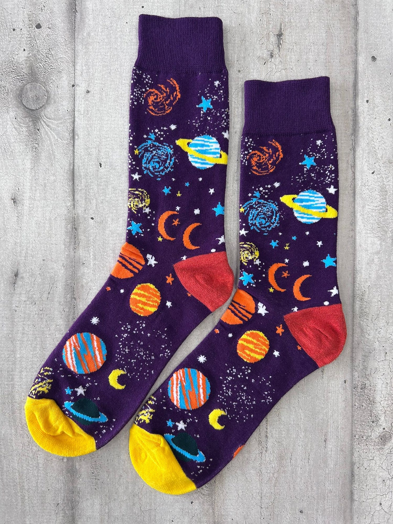 Calzini con fantasia spaziale