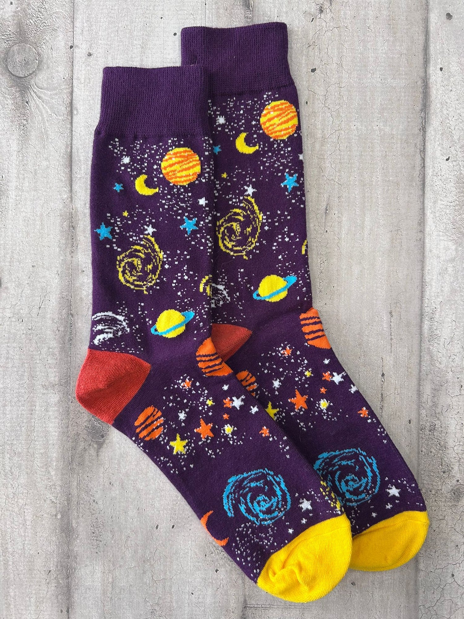 Calzini con fantasia spaziale