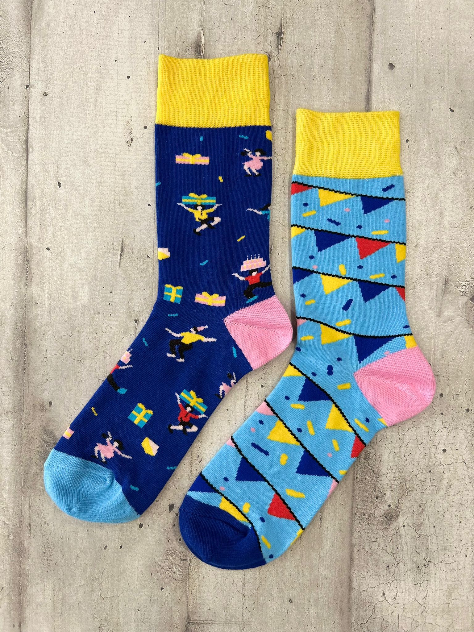 Calzini spaiati a tema festa e compleanno