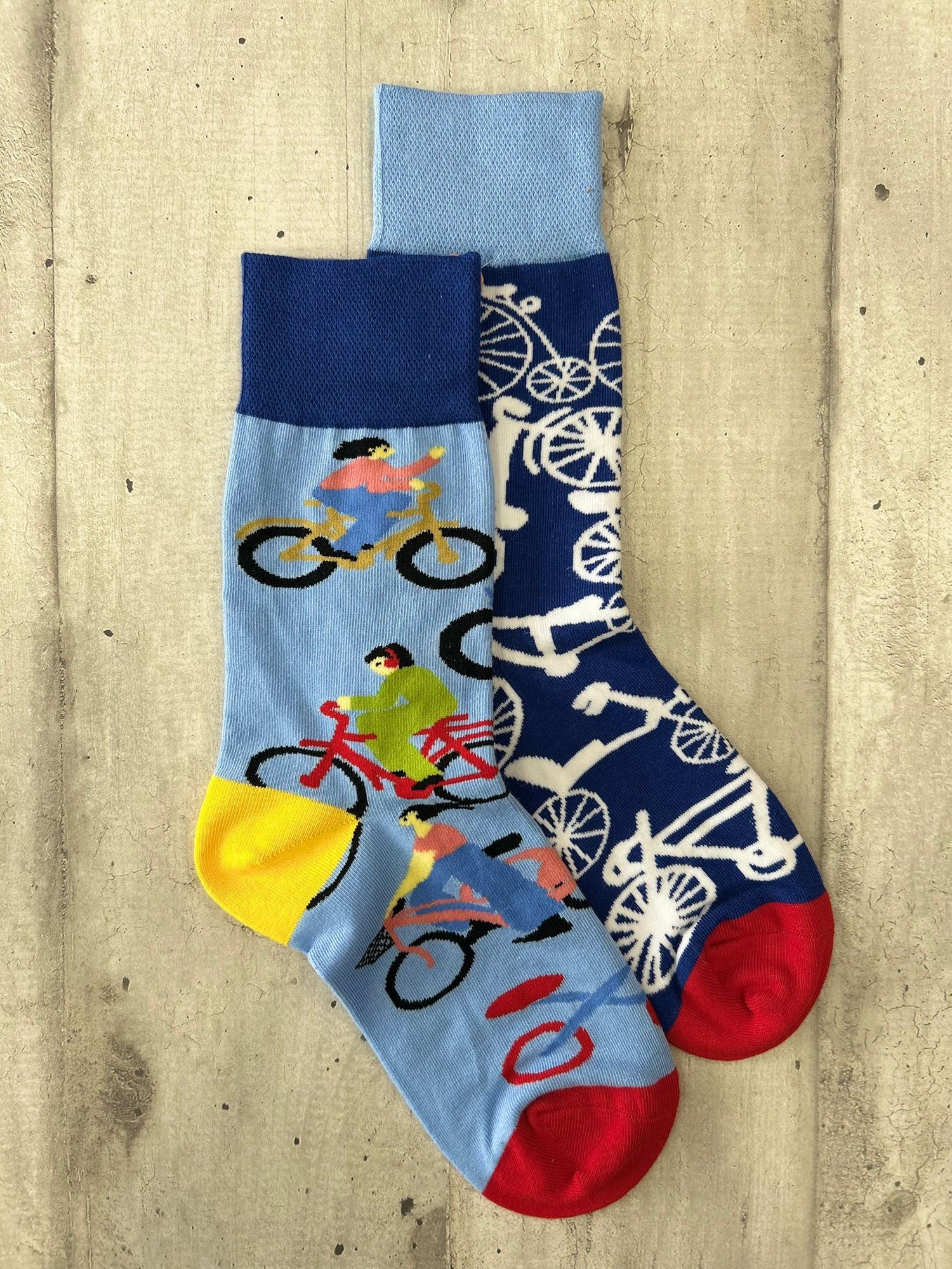 Calzini spaiati a tema bicicletta