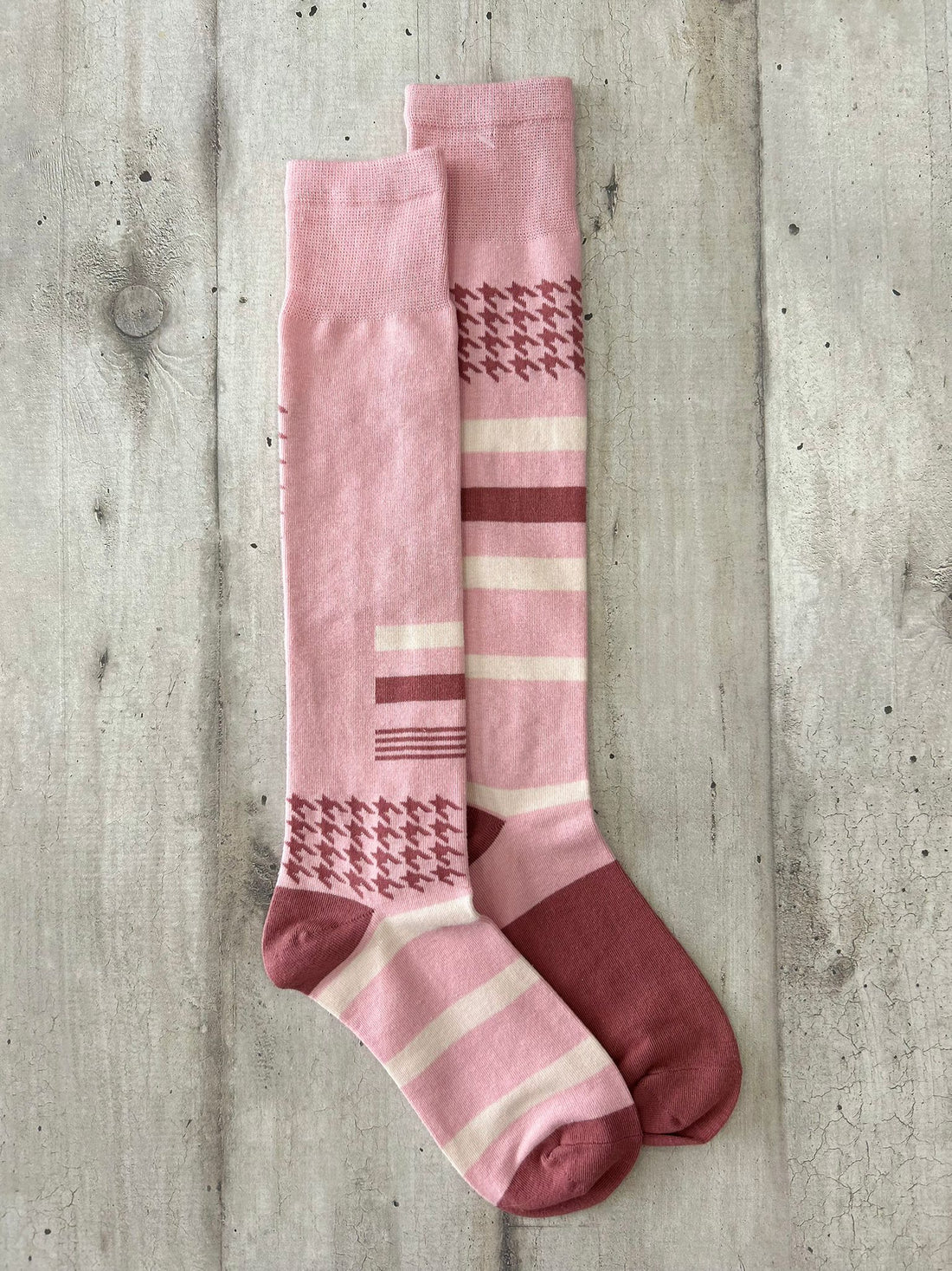 Calzini al ginocchio spaiati rosa