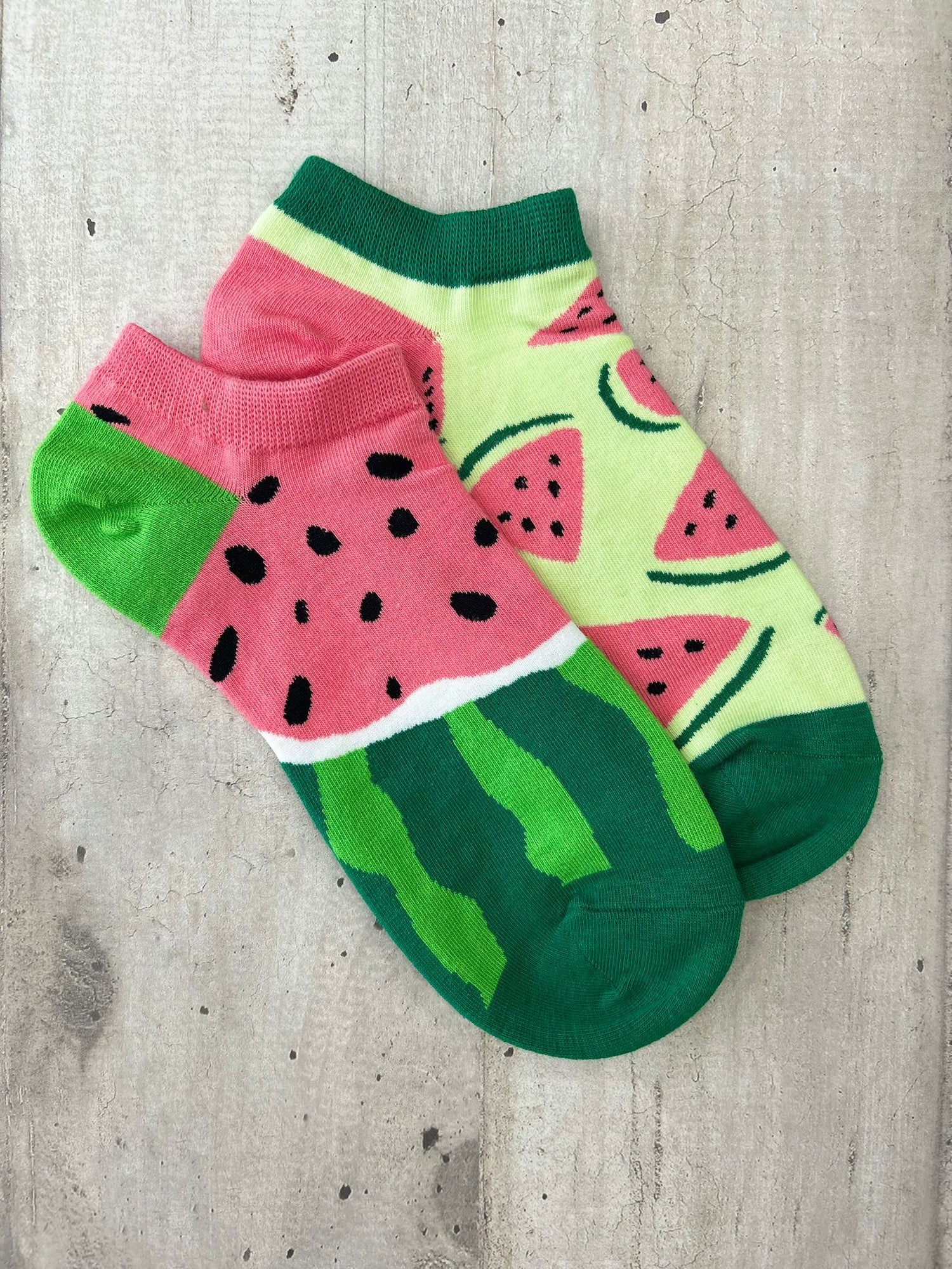 Calzini spaiati con angurie