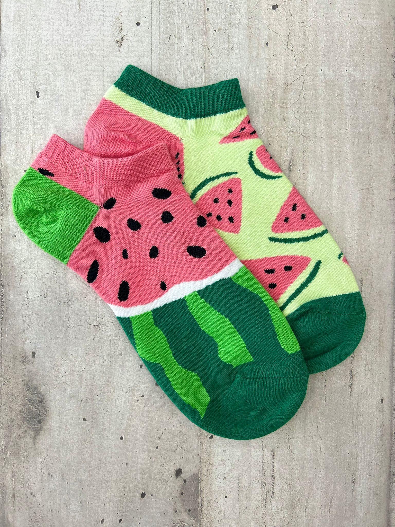 Calzini spaiati con angurie