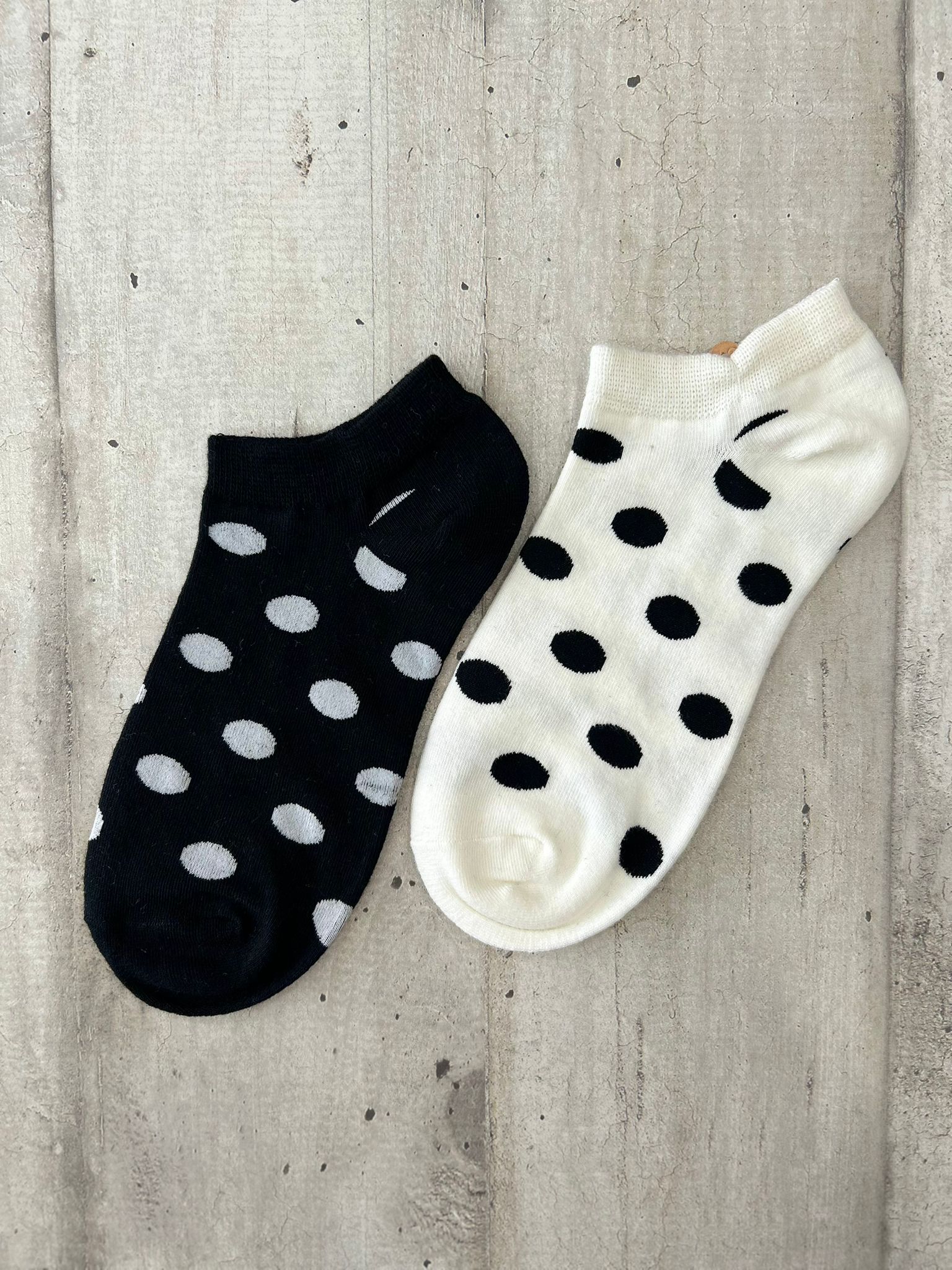 Calzini spaiati a pois