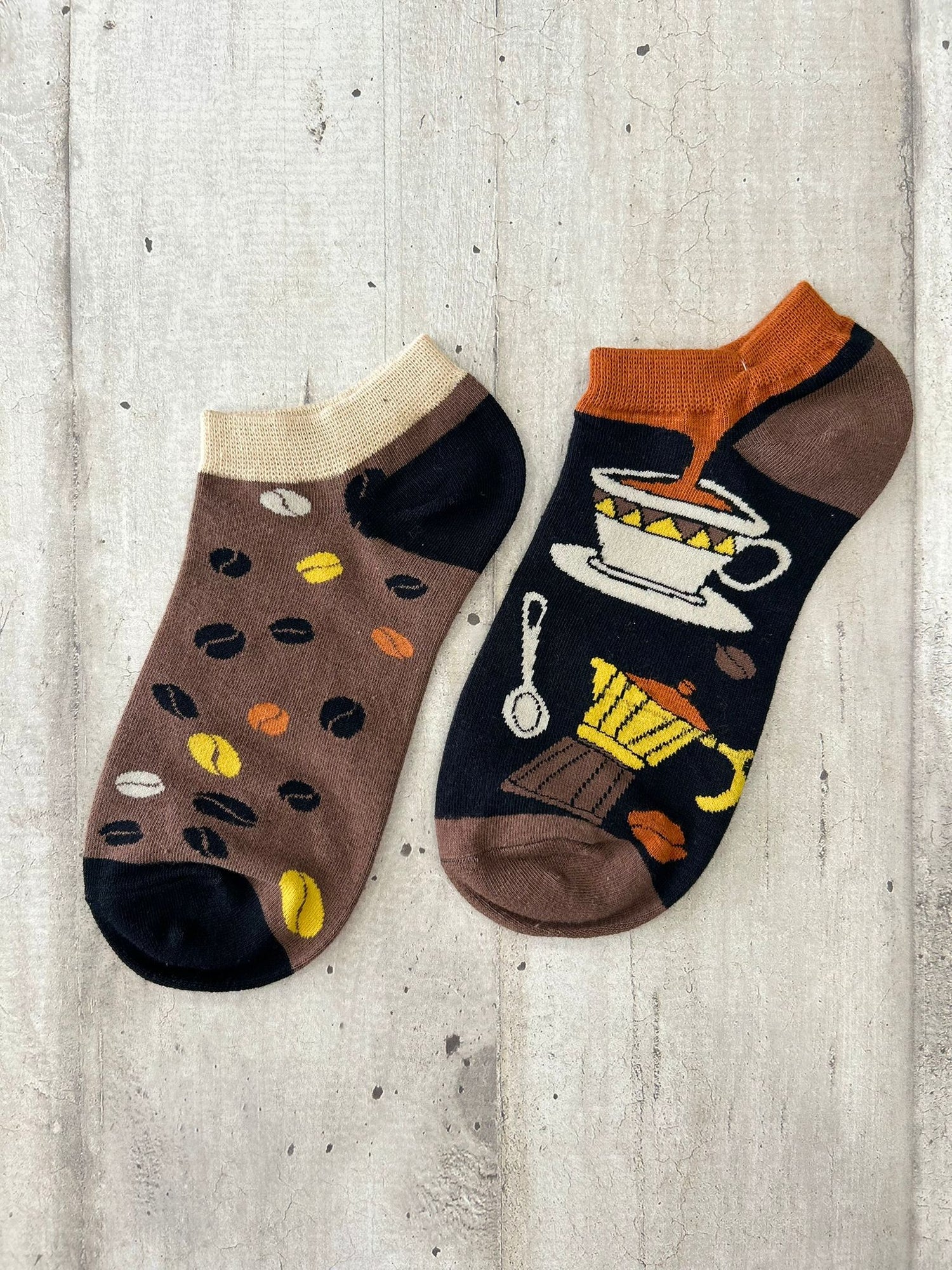 Calzini spaiati fantasia caffè