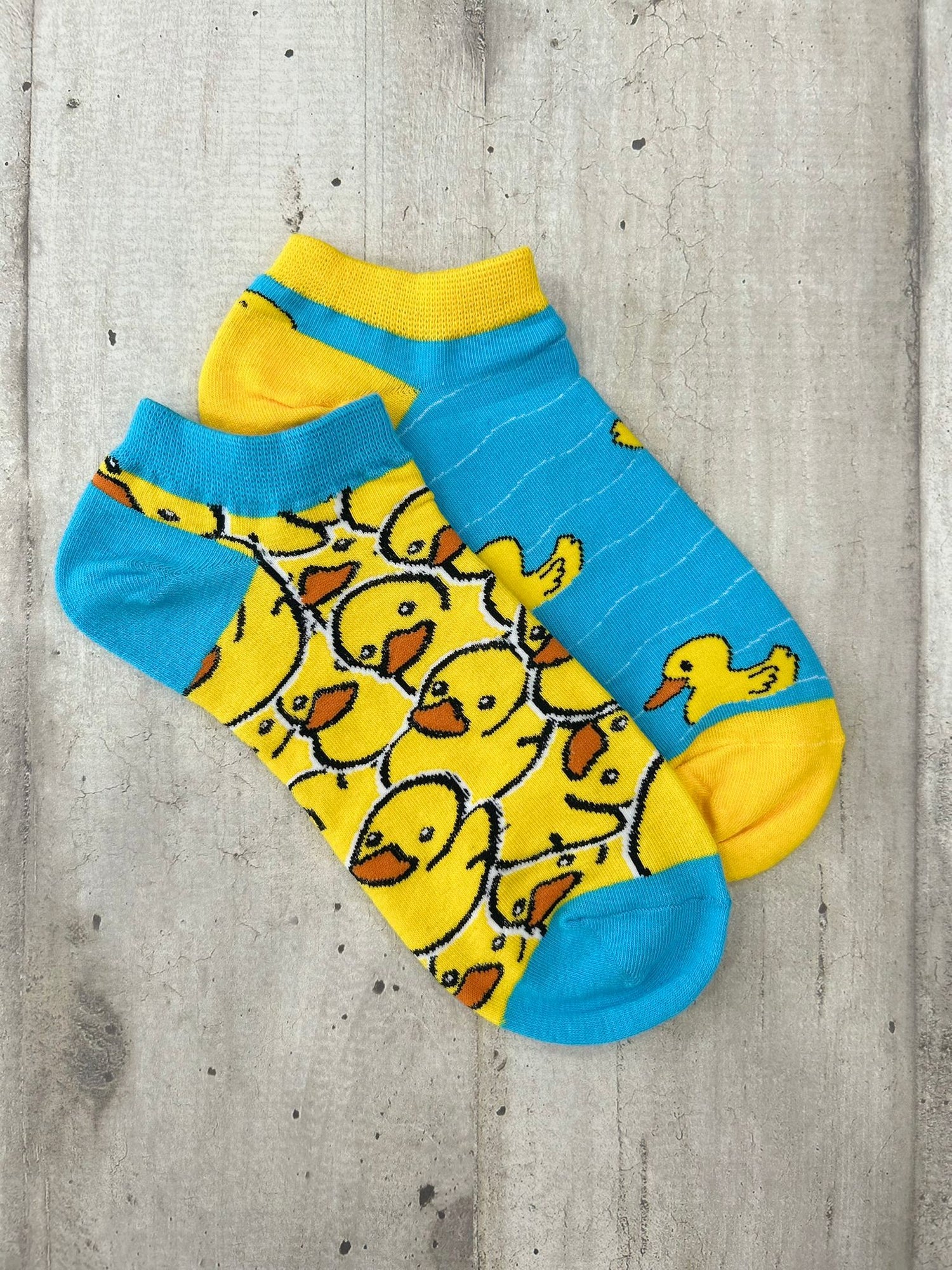 Calzini spaiati con paperelle